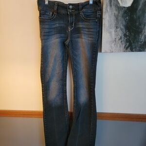 Wallflower Demin Distressed Jeans, Size Junior 5